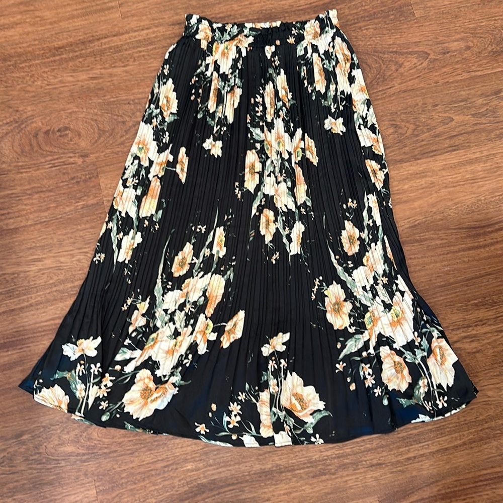 Flowered Maxi Skirt